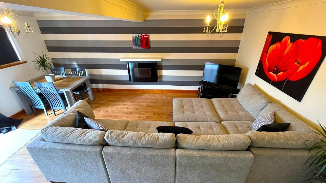Elegant 2 Bedroom Chalet Edynburg Zewnętrze zdjęcie